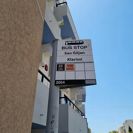 New Stylish Design Apartman San Ġiljan